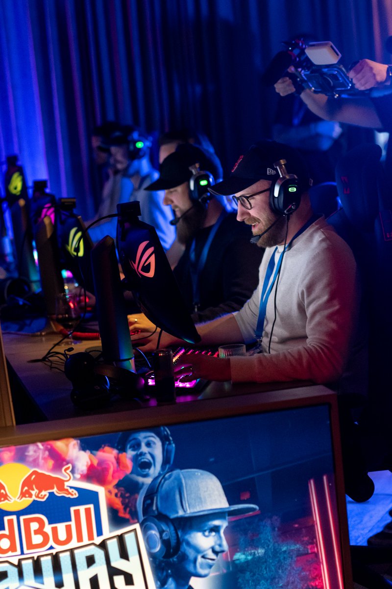 GIBAWAYGAMING's tweet image. With the launch of JOURNEY -  you might wonder what is Red Bull GIBAWAY? Why is the venue in Åre? How do you even get there? What is the Red Bull GIBAWAY experience?  

Well, let me try to explain it to you.

👉Were a boutique gaming event - a carefully curated all-in-one…