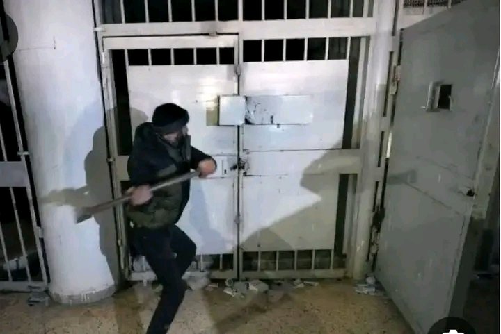 ู
ุนู๐ต๐ธ (@maan99sh) on Twitter photo "ูุญุธุฉ ู
ุง ุฑุญ ูุนุฑู ู
ุนูุงูุง ุบูุฑ ุงูุณูุฑู๐
#ุซูุฑุฉ_ุงูุณุฌูู
#ุงูู
ุณูุฎ_ุงููุดุฑู "ูุญุธุฉ ู
ุง ุฑุญ ูุนุฑู ู
ุนูุงูุง ุบูุฑ ุงูุณูุฑู๐
#ุซูุฑุฉ_ุงูุณุฌูู
#ุงูู
ุณูุฎ_ุงููุดุฑู