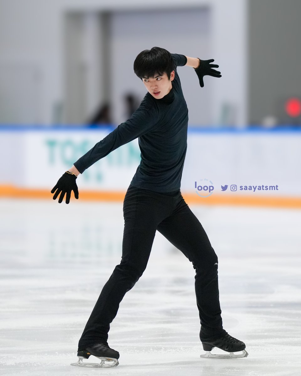 InTheLoPodcast's tweet image. #JunhwanCha 🇰🇷 runsthrough his Moulin Rouge free skate on the first day of practices at Kinoshita Group Cup! Many beautiful lines and a fabulous performance during his runthrough! ✨