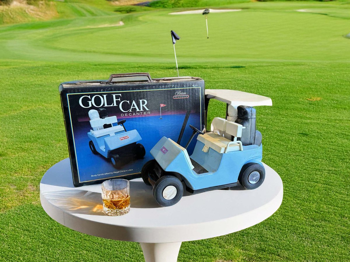 BoozyEstate's tweet image. Ultimate gift for any golfer. 

Only on @BAXUSco. Mint, full, with box. 

#golf #masters #PGATOUR2K25 #jimbeam #whiskey