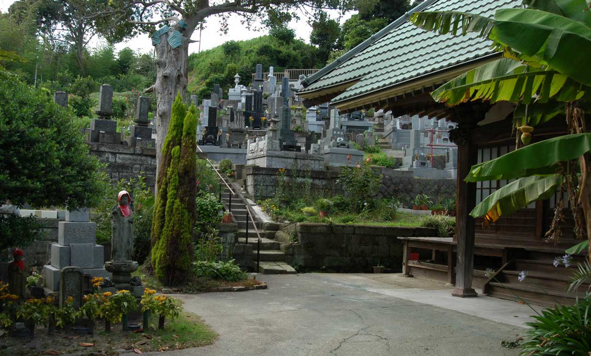htomsn's tweet photo. 三浦半島、武山(260m)山麓、
山麓の寺、円乗院(横須賀市)、開山は正慶元年(1332年)、#kantoNK https://t.co/6x0kjAoR4H