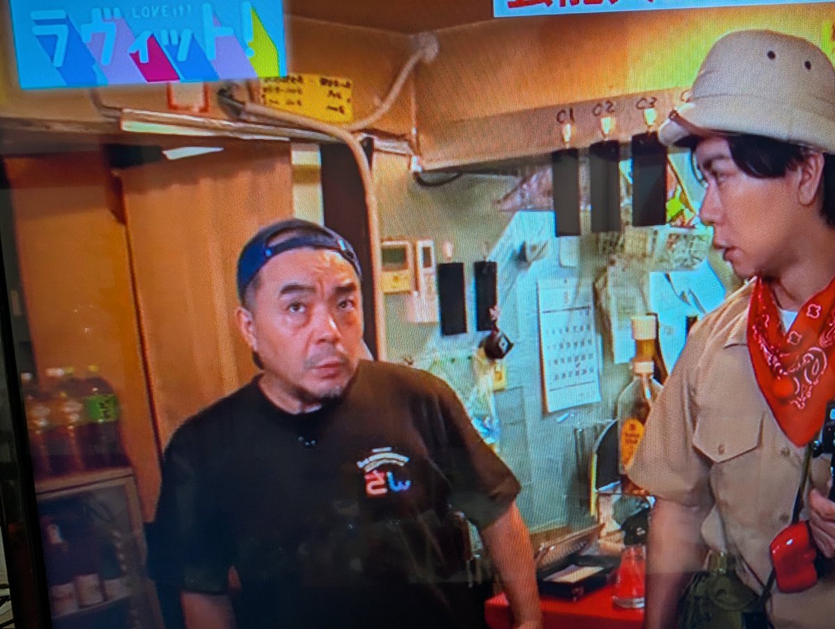memo_fz's tweet photo. 店員さんも「さん」Tシャツ着てる！ https://t.co/gxtu2Rbah8