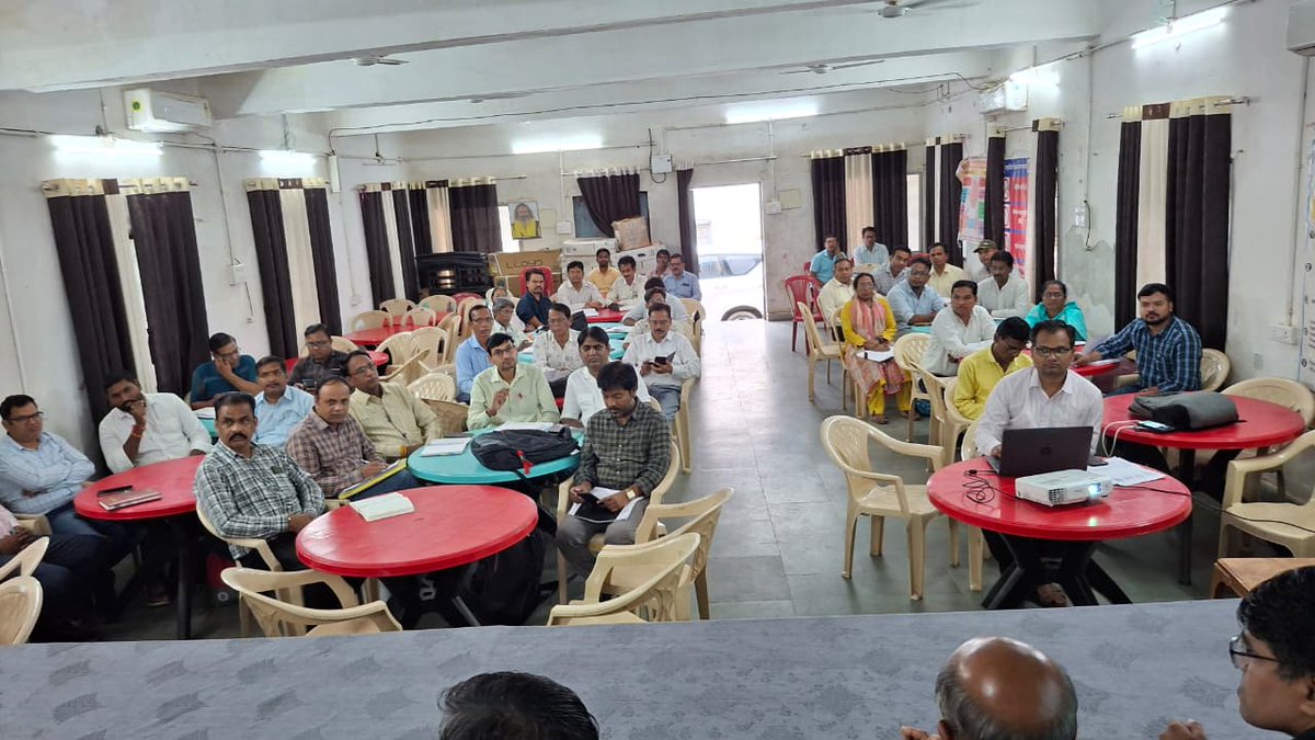 शुक्रवार 4 सितम्बर 2025 को एनीमिया मुक्त भारत तथा राष्ट्रीय कृमि मुक्ति दिवस कार्यक्रम के अंतर्गत एएनएम प्रशिक्षण केन्द्र टिकारी बैतूल में स्वास्थ विभाग, महिला एवं बाल विकास विभाग एवं शिक्षा विभाग की कन्वजेंस बैठक का आयोजन कि
<a href="/rshukla/">rshukla</a>

<a href="/healthminmp/">Public Health & Medical Education Department, MP</a>

<a href="/NHM_MP/">National Health Mission MadhyaPradesh</a>

<a href="/mp_iec/">MP Health IEC Bureau</a>