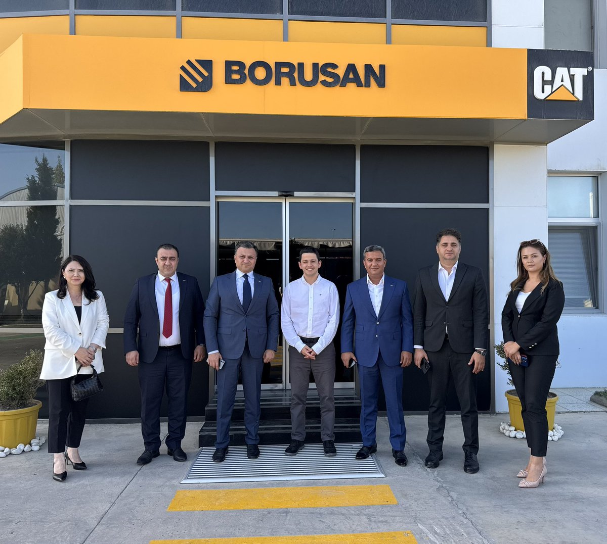 atib_az's tweet photo. Sentyabrın 2-də ATİB-in nümayəndə heyəti Birliyin üzvü “Borusan Makina və Güc Sistemləri Sənaye və Ticarət A.Ş”-in Azərbaycan nümayəndəliyini ziyarət edib.
Görüş prioritetlər və birgə fəaliyyət istiqamətləri ətrafında fikir mübadiləsi ilə davam edib.
#atib #borusancatazerbaijan https://t.co/FWFyQn0b1n