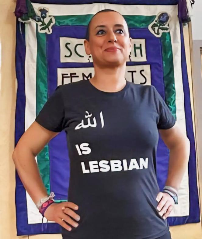 Signal_actu's tweet photo. ⚖️ MAROC | La militante féministe Ibtissame Lachgar a été condamnée hier à 30 mois de prison ferme pour "atteinte à la religion islamique" après avoir porté un t-shirt "Allah is lesbian". Notre analyse 👇 https://t.co/GWYdPARG27