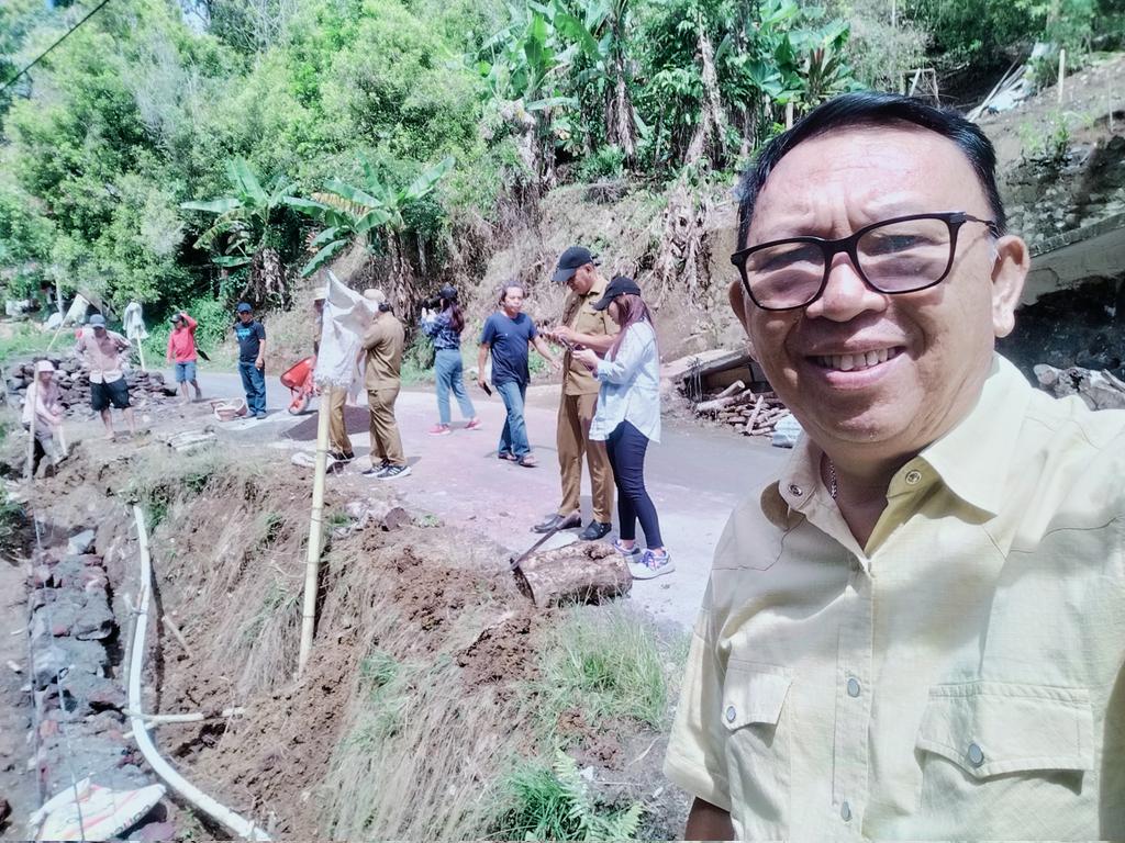 Nicky29310701's tweet photo. TPP berjiwa patriot mengedepankan nasionalisme keutuhan NKRI🇮🇩 mengantarkan masyarakat Indonesia makmur sejahtera mensukseskan 8 Misi Asta Cita Maju Menuju Indonesia Emas 2045
@prabowo
@YandriSusanto27
@ArizaPatria
@kemendespdt
#TPPJagaDesa     
#TPPProvSulut
#TPPKabMinahasa https://t.co/GI9RacmGTx