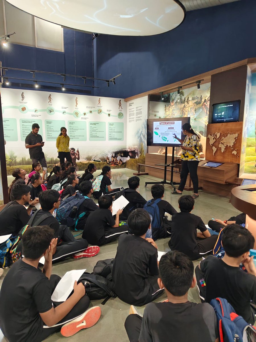 RSCRajkot's tweet image. Just wrapped up #WorldWildlifeDay celebrations @RSCRajkot! 🌿🦁 Students explored wildlife through documentaries, field work & learned about leaf variations under the microscope 🔍🌱 What a fun & educational experience! #WorldWildlifeDay #RSCRajkot #WildlifeConservation