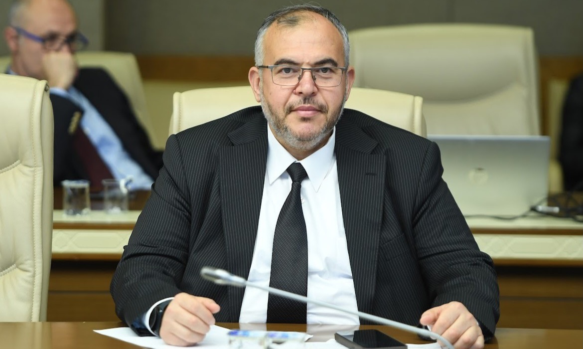 Küresel Sumud Filosu'na katılmak için Tunus'a giden Saadet Partisi Hatay Milletvekili Necmettin Çalışkan:

''TBMM'yi temsilen dört milletvekili olarak Gazze'ye giden filoda yer almamıza rağmen, Anadolu Ajansı bulunduğumuz alana gelerek yalnızca yabancılarla röportaj yaptı. Bu