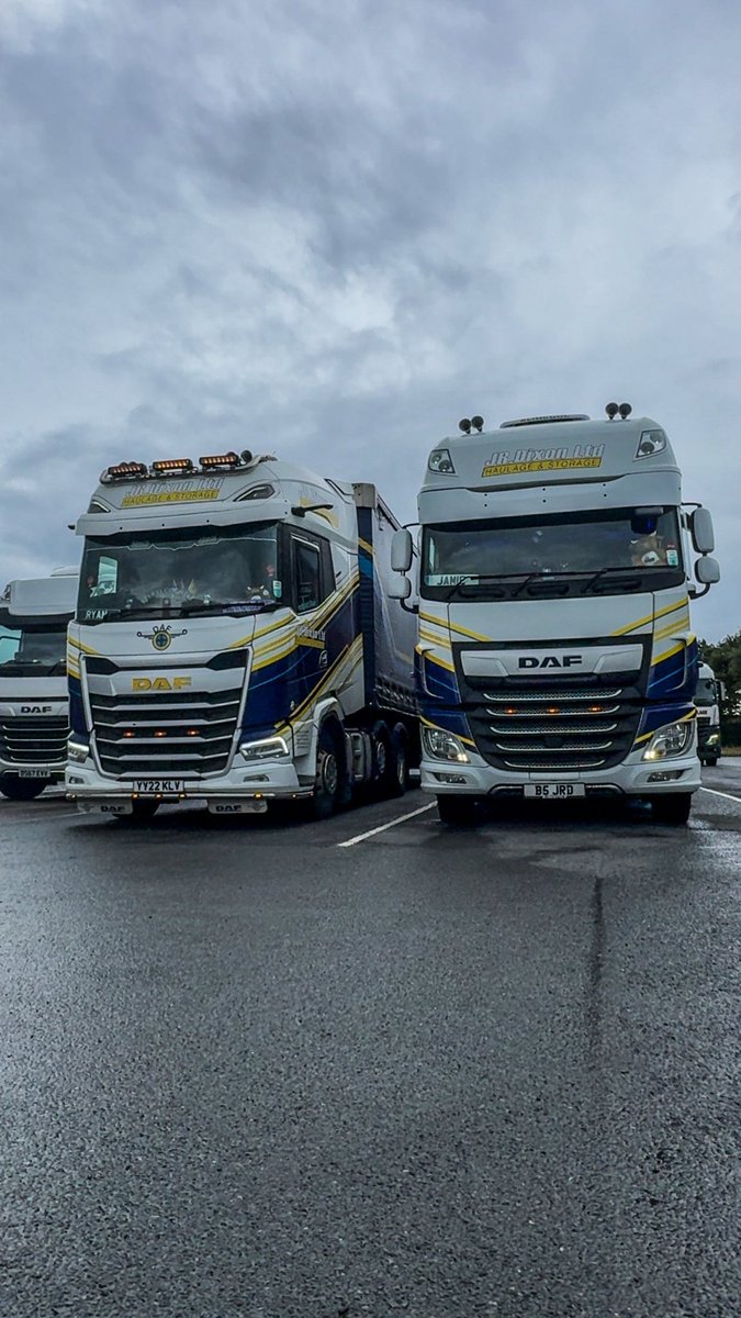 Just been sent these amazing pictures of the mighty <a href="/DAFTrucksUK/">DAF Trucks UK 🇬🇧</a> from <a href="/hgv_jamie/">Jamie Mcinrue</a> of him and <a href="/RyanHawke_1997/">Ryan Paul Hawke</a> Jamie’s off to Aberdeen and Ryan is going Inverness, if you see them give them a flash #jrdixon #JRDstyle #DrivenWithPride #daftrucks