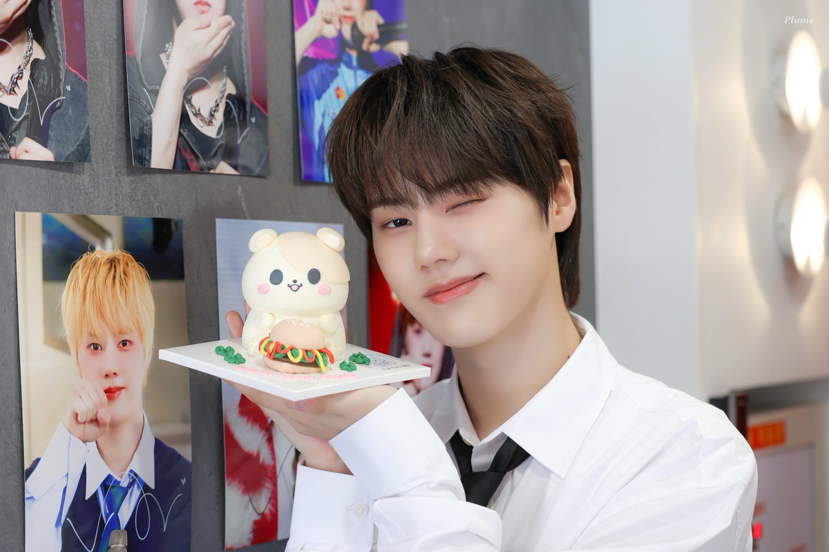 𝑷𝒍𝒖𝒎𝒆 ． tweet media