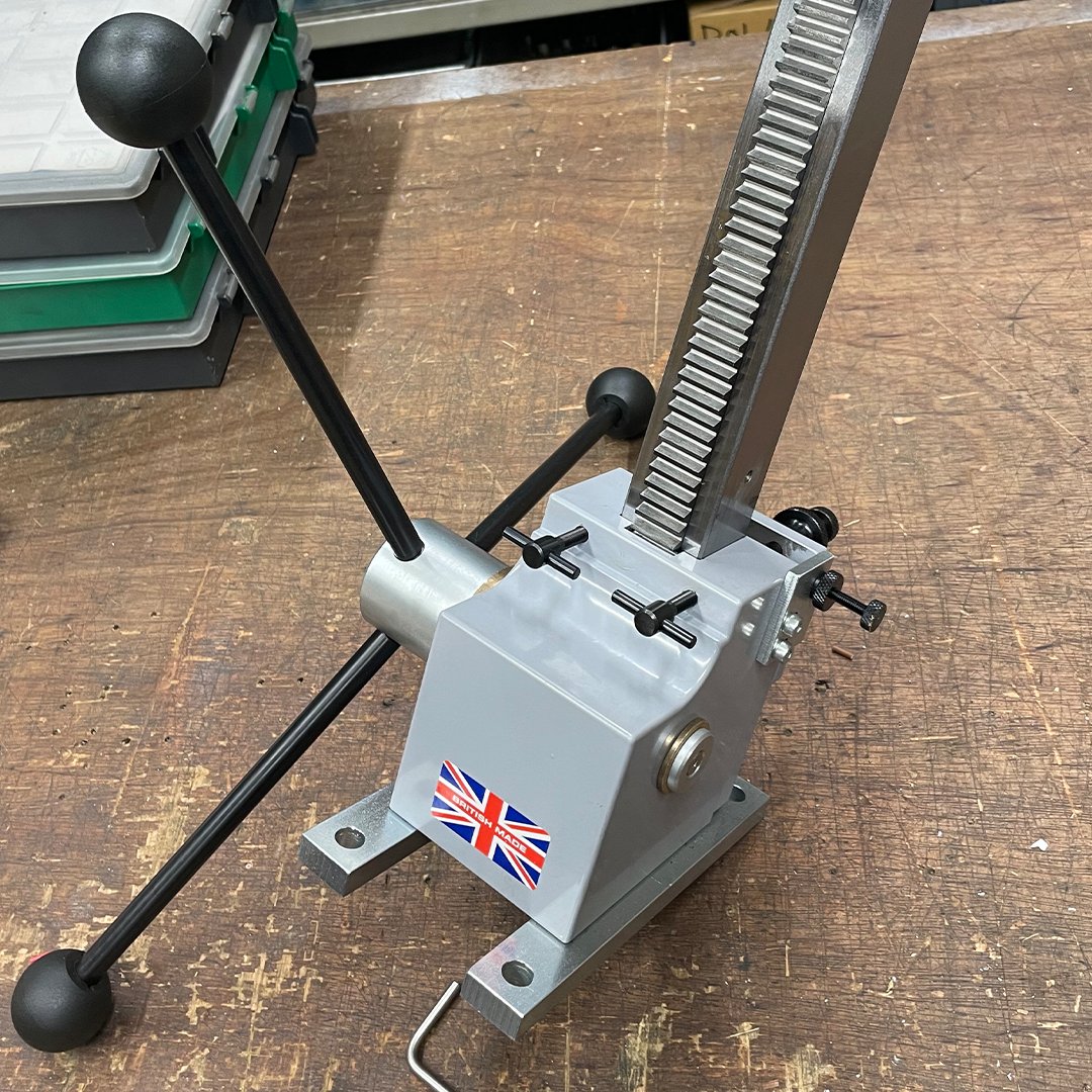 MjaPrecision's tweet photo. With the Blacks Charpy Hand Operated Machine you can quickly and accurately broach Charpy and Izod notches with consistent, repeatable results. Perfect for labs and test houses.
#BlacksCharpy #MaterialTesting #PrecisionEngineering #Engineering #MadeinBritain https://t.co/8lO23b0DMd