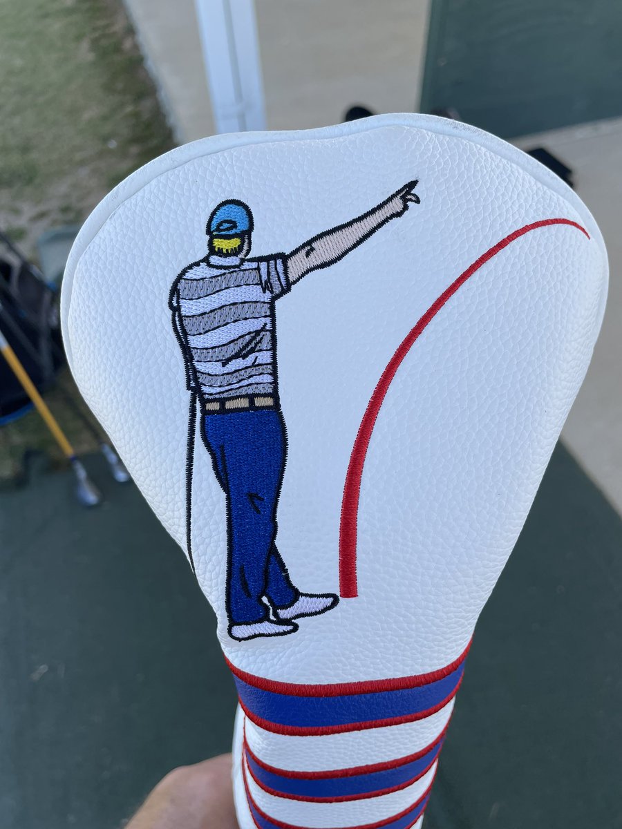 cuttsgolf's tweet photo. @swatworthy Hogan’s drivers… Huge cord grips, very heavy swing weight, with the shaft flex of a 2x4. Like trying to tee off swinging a couch.
#ForeRight⛳️ https://t.co/nd3pjGiLyS