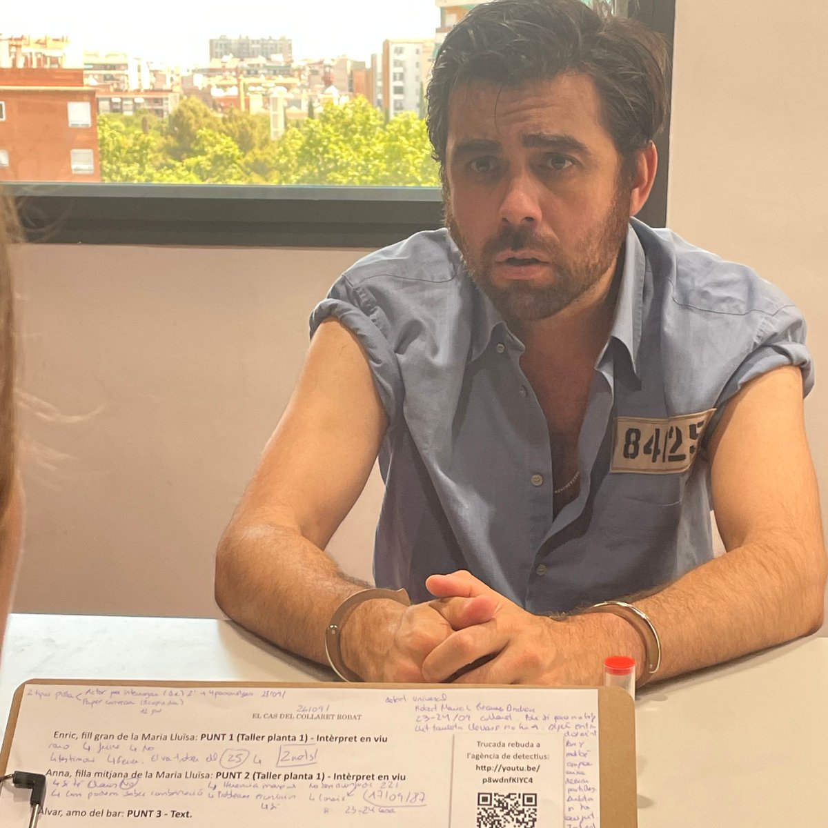 totjugar's tweet photo. Imatges d'un dels nostres jocs més longeus, en la nova modalitat amb intèrprets en directe.
#ElCasDelCollaretRobat #detectius #Teambuilding https://t.co/sgl8vs6pcX