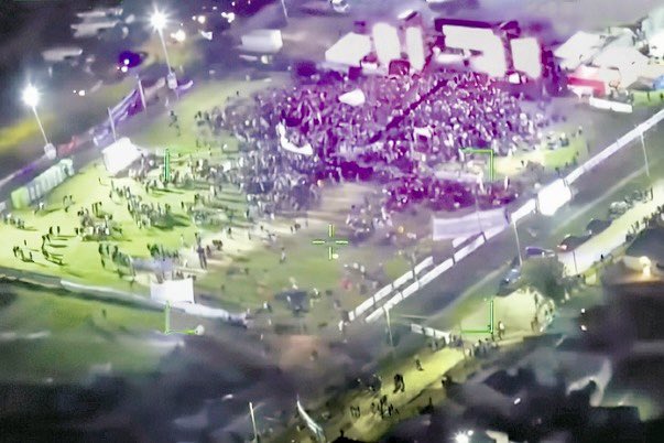 VACÍO 
cierre de campaña de Milei en bs as . 
Fin