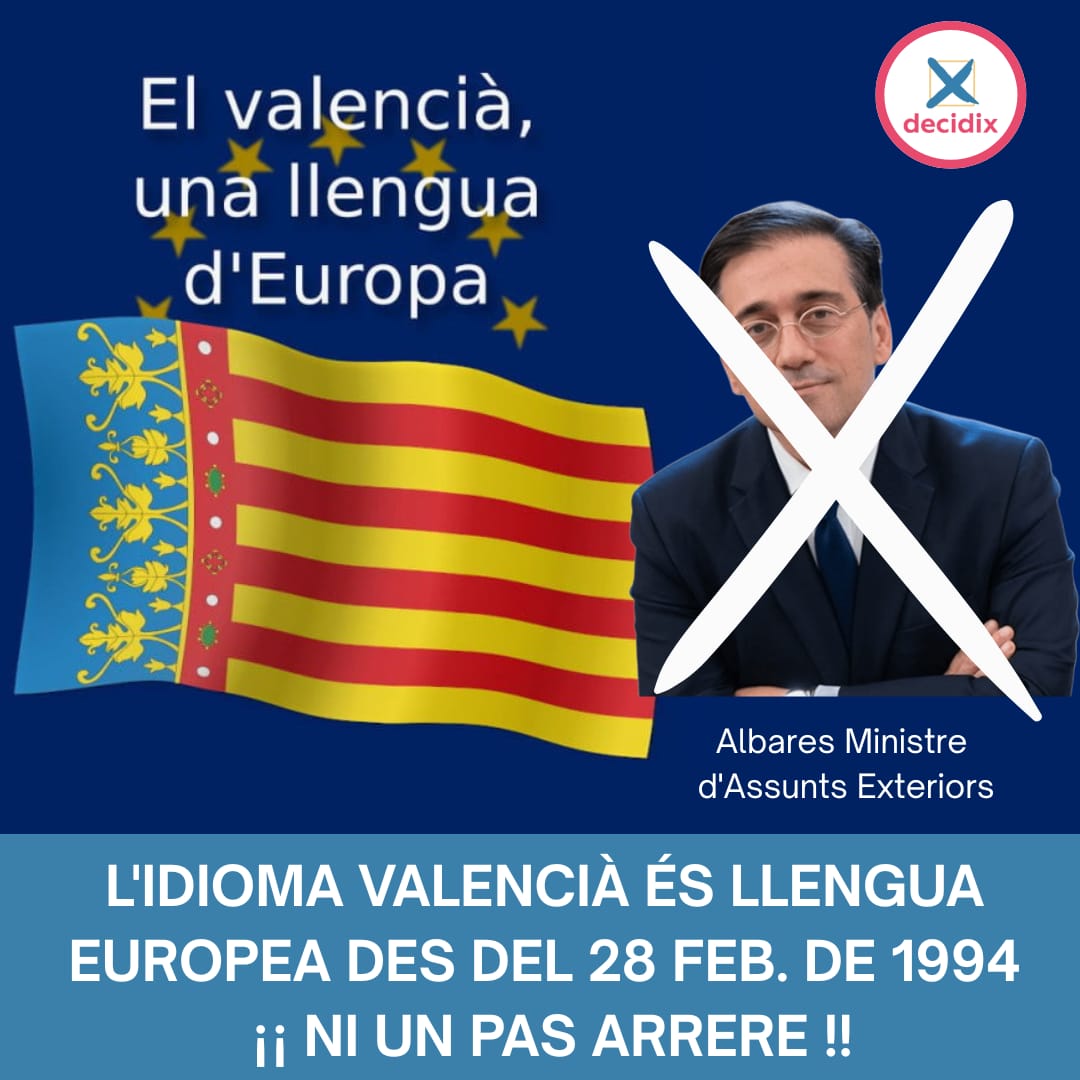 decidix's tweet photo. 🇪🇺 Enèsima omissió del valencià (llengua del Sigle d'Or i 3a de l'Estat) en Europa per part del Govern espanyol. 

💙❤️💛 Denunciem este agravi que partix de l'ignorància, l'oportunisme polític i la vulneració estatutària.

❌ Compromís, calladets. En el català, els val. https://t.co/dYtQpxmdR1
