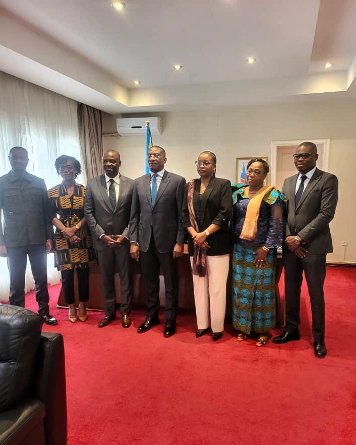 John Agbor (@johnunicef) on Twitter photo Excellente rencontre avec SE <a href="/guylainnyembo_/">Guylain Nyembo</a> <a href="/PlanRdc/">Ministère du Plan et de la C.A.D 🇨🇩</a>. Nous avons discuté de bourses famiales, digitalisation, lutte contre le retard de croissance et éducation de qualité — en plaçant les enfants, surtout les adolescentes, au cœur de la planification et du développement en #RDC. Excellente rencontre avec SE <a href="/guylainnyembo_/">Guylain Nyembo</a> <a href="/PlanRdc/">Ministère du Plan et de la C.A.D 🇨🇩</a>. Nous avons discuté de bourses famiales, digitalisation, lutte contre le retard de croissance et éducation de qualité — en plaçant les enfants, surtout les adolescentes, au cœur de la planification et du développement en #RDC.