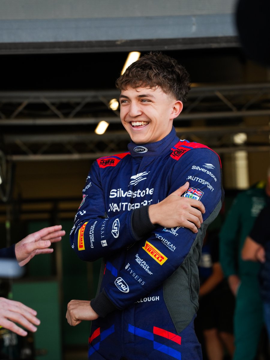 diagonalcomms's tweet photo. As part of an ongoing comms/PR project, the Diagonal team recently accompanied @deagen87 on his “dream come true” F1 debut with @AstonMartinF1 🤩

We delivered photo/videography on the ground and later hosted a press conference with Deagen to attract widespread media coverage 🎙️ https://t.co/7PEEQb4GRm