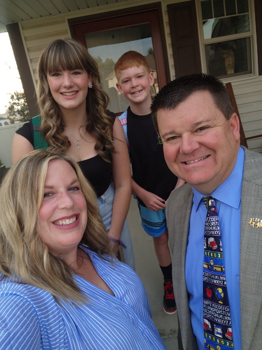 suereevecda's tweet image. A new school year has begun! We have several educators in our family, and I have great appreciation for teachers. I hope you’ll read more today as I reminisce a bit &amp;amp; share a prayer I wrote for teachers.
suereeve.com/blog/aprayerfo…
#PrayerforTeachers #Schoolhouse #Homesteaders #LOTJ