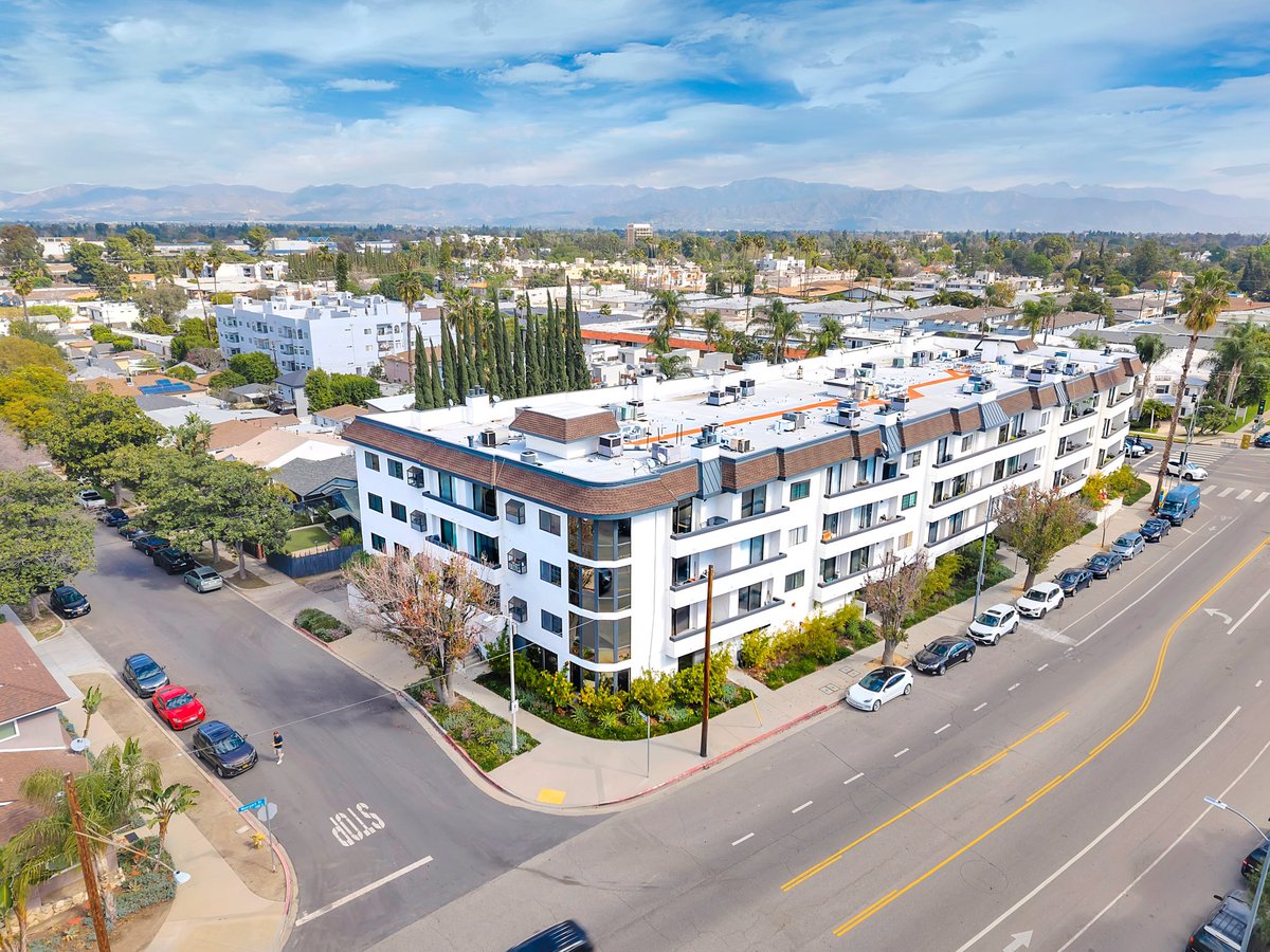 kirkhawkins's tweet photo. 🚨#KirkAlert: Sold It! 
📍 14115 Moorpark Street, Unit 112
🏡 2 Bedrooms, 2 Baths
💵 $670,000
#WorkWithKirk #ARealEstateAgentYouCanLove

Always accepting new clients! In all price points! Let me know if you have any family, friends or coworkers who are looking to make a move. DM or Contact Me for more information.