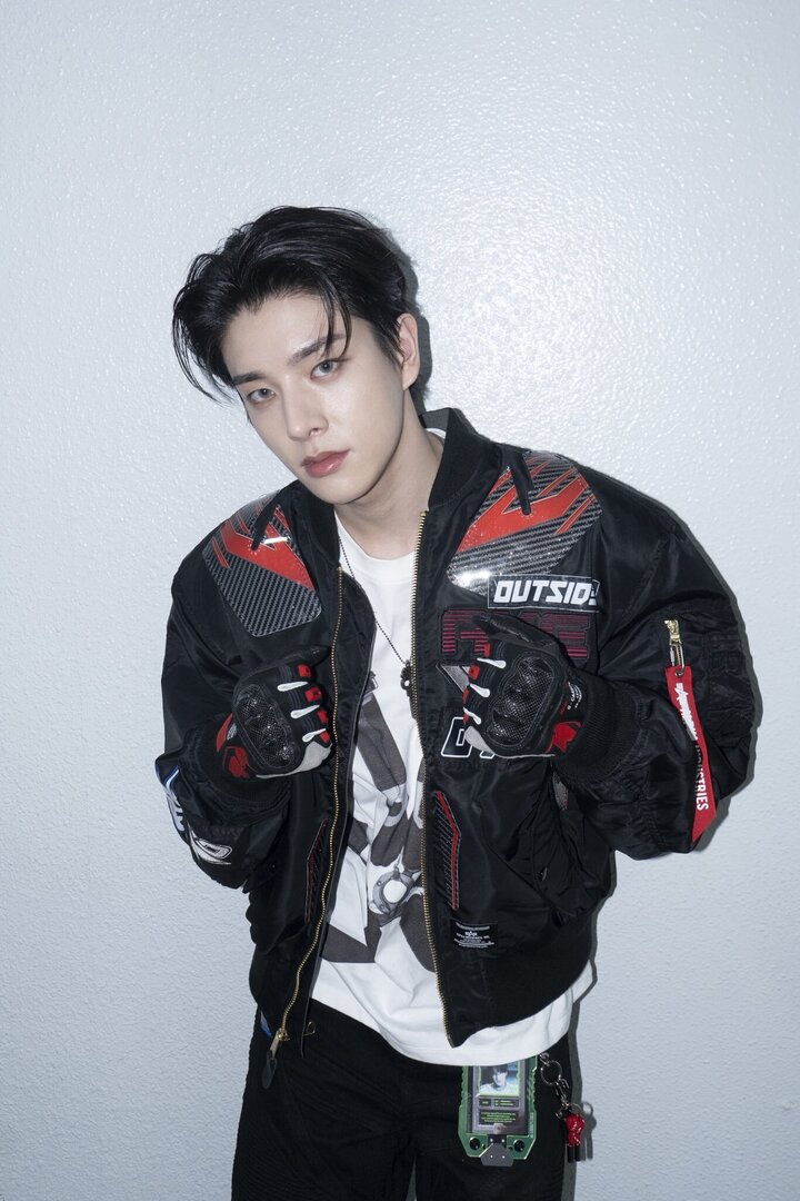 selfolssi ♤ tweet media