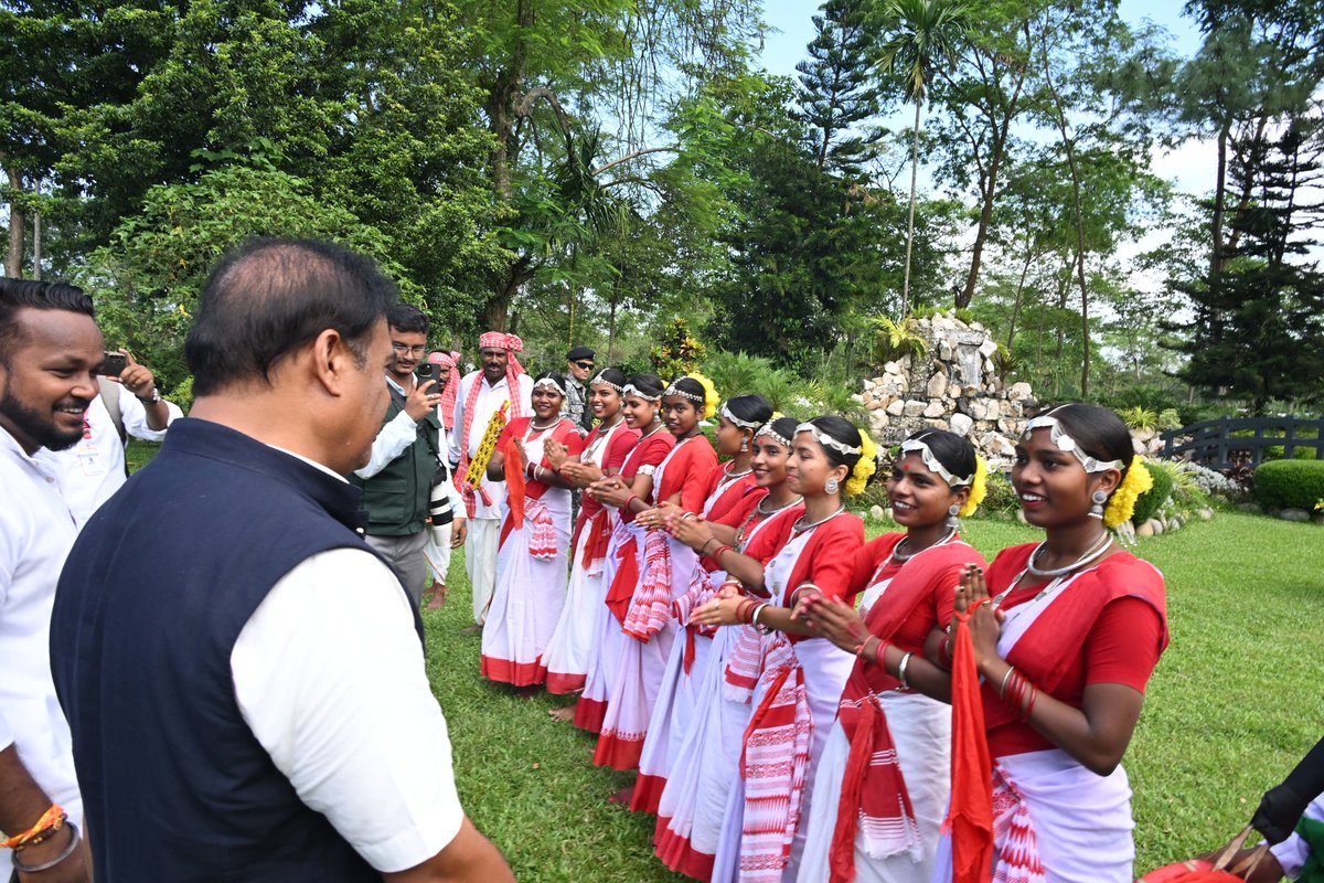 HCM Dr. <a href="/himantabiswa/">Himanta Biswa Sarma</a> inaugurated the Promotion &amp; Development of Tea Tourism Infrastructure at Durrung Tea Estate.

Through tea, eco, river, and cultural tourism, the government is working to position Assam as a premier global destination.
