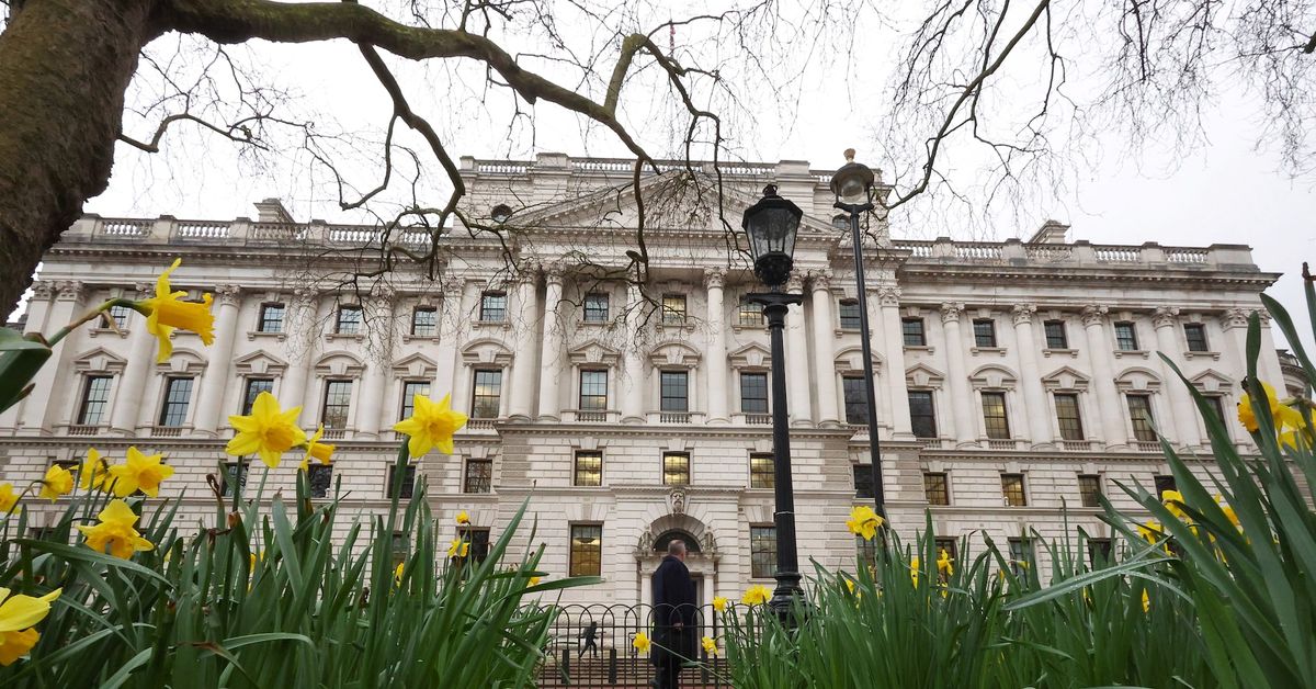 Exclusive: Britain rules out backing for global defence bank reut.rs/469yt6s