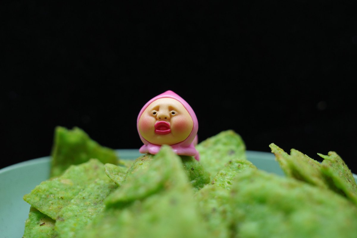 有時候都會覺得到了我這年紀再談戀愛要嘛就是步入婚姻，要嘛就是一輩子孤老了.