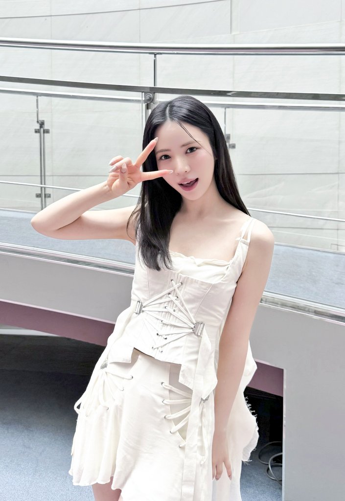 白衣装ビジュかわいい🤍🤍
似合いすぎる🥹💜🤍💜🤍
#AYAKA #MAYA #マヤカ
#NiziU #ニジュー #니쥬 #WithU
#NiziU_NewEmotion