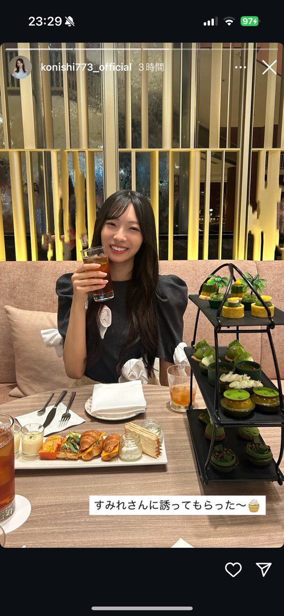 大人っぽすぎて持ってるやつが酒に見えるけど未成年なんだよねまだ。信じられない
 #nanamigram