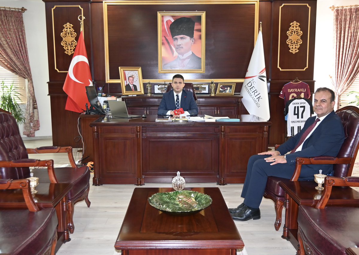 ➡️Yeni göreve başlayan İlçe Milli Eğitim Müdürümüz Cengiz Kılıç, Kaymakamımız Sayın Yunus Emre BAYRAKLI'yı makamında ziyaret etti.

<a href="/tcmeb/">Millî Eğitim Bakanlığı</a>
<a href="/DerikKaymakam/">T.C. Derik Kaymakamlığı</a>
<a href="/MstfaKAHRAMAN/">Mustafa KAHRAMAN 🟢🇹🇷</a> 
<a href="/Yusuf__Tekin/">Yusuf Tekin</a> 
<a href="/ali_eyyupkoca/">Ali Eyyupkoca</a> 
<a href="/mardinilmem/">Mardin İl Millî Eğitim Müdürlüğü</a>
<a href="/yemrebayrakli/">Yunus Emre Bayraklı</a>
