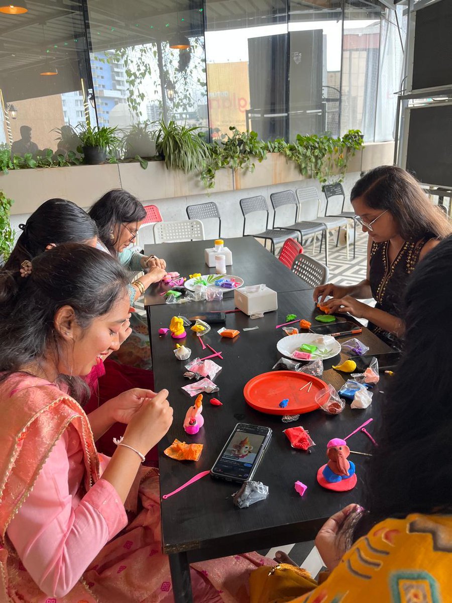 TechAlchemy's tweet image. 🐘 Ganpati vibes at our Pune office were amazing! 🙌✨
From festive fits to a clay Ganpati contest 🪔👏 and lots of treats — it was all about tradition, creativity &amp;amp; togetherness. 💛

#FestiveVibes #GanpatiCelebration #OfficeFun