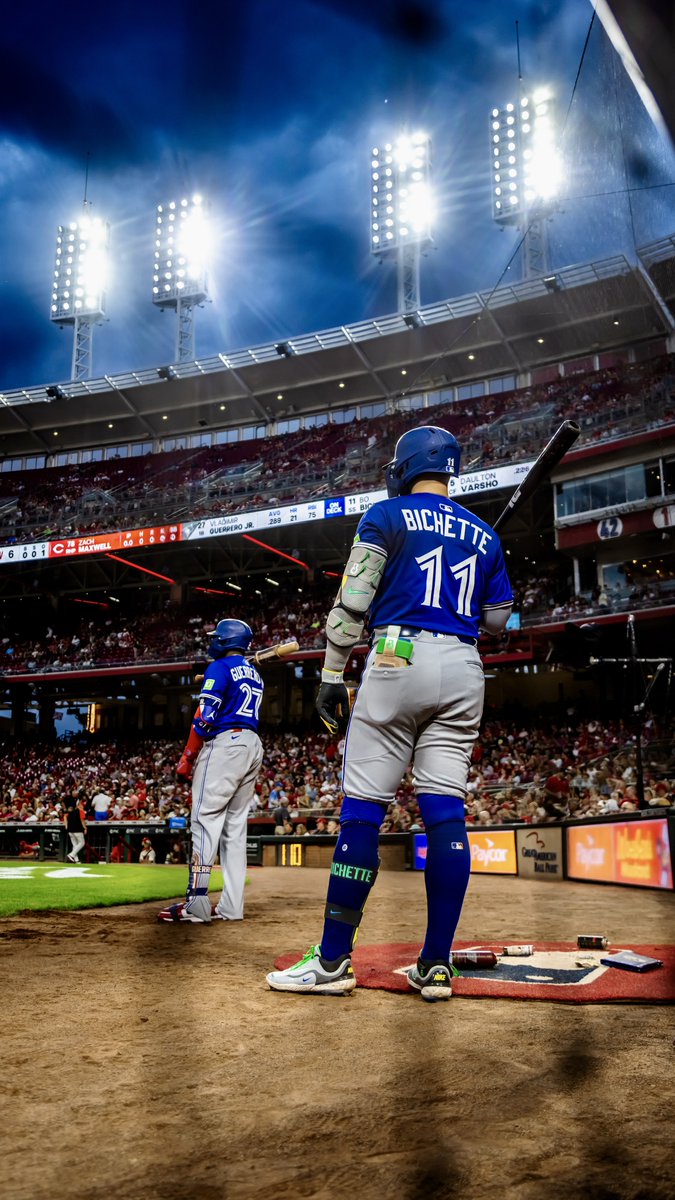BlueJays's tweet photo. Good Morning from your American League leading Toronto Blue Jays. #lightsupletsgo https://t.co/HtIdmVgZYL