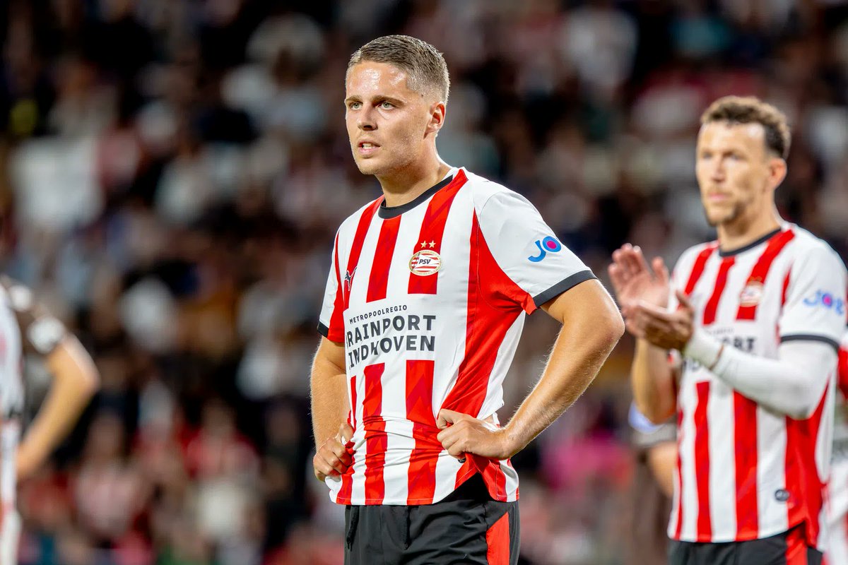 temporarily_su's tweet image. Veerman gaat tegen NEC gewoon weer belangrijk zijn. Anders dan de middelmaat zoals Boscagli en Teze.

Geen werkweigering, gewoon aan het werk.

Applaus hoeft niet.Papegaai lekker de media na. Eén van de beste Nederlandse voetballers van het huidige tijdperk.

#VEERMAN #NECPSV