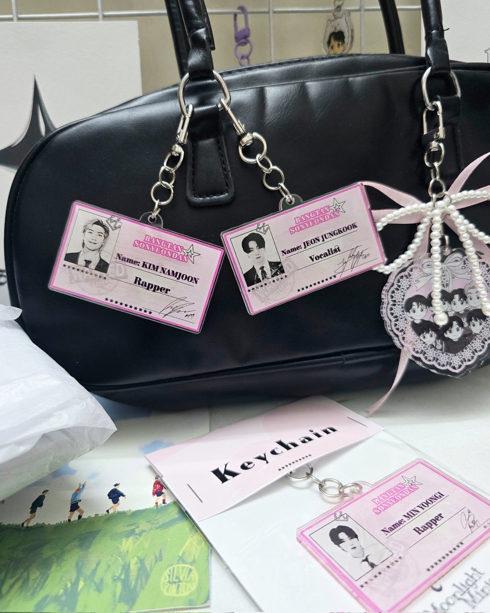 moonlight_minis's tweet photo. bangtan id keychains 🩷🤍

price: $7

all members are available 🥺🫶🏼 

dm to place your orders!
i ship worldwide 💌

likes and shares are so much appreciated 🩷

#bts https://t.co/svbbNwBzyq