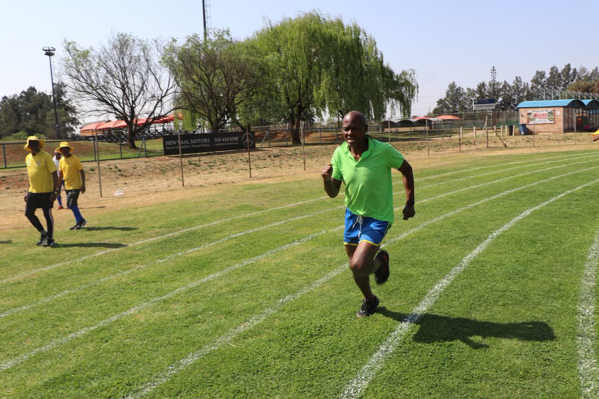 gpgSocDev's tweet image. Day 2 of the #GoldenGames: Senior citizens shine at Isak Steyl Stadium, Vanderbijlpark! Age is just a number! Unity, energy &amp;amp; passion for sports #ActiveAgeing #AsibeHealthyGP #60PlusMatters"
