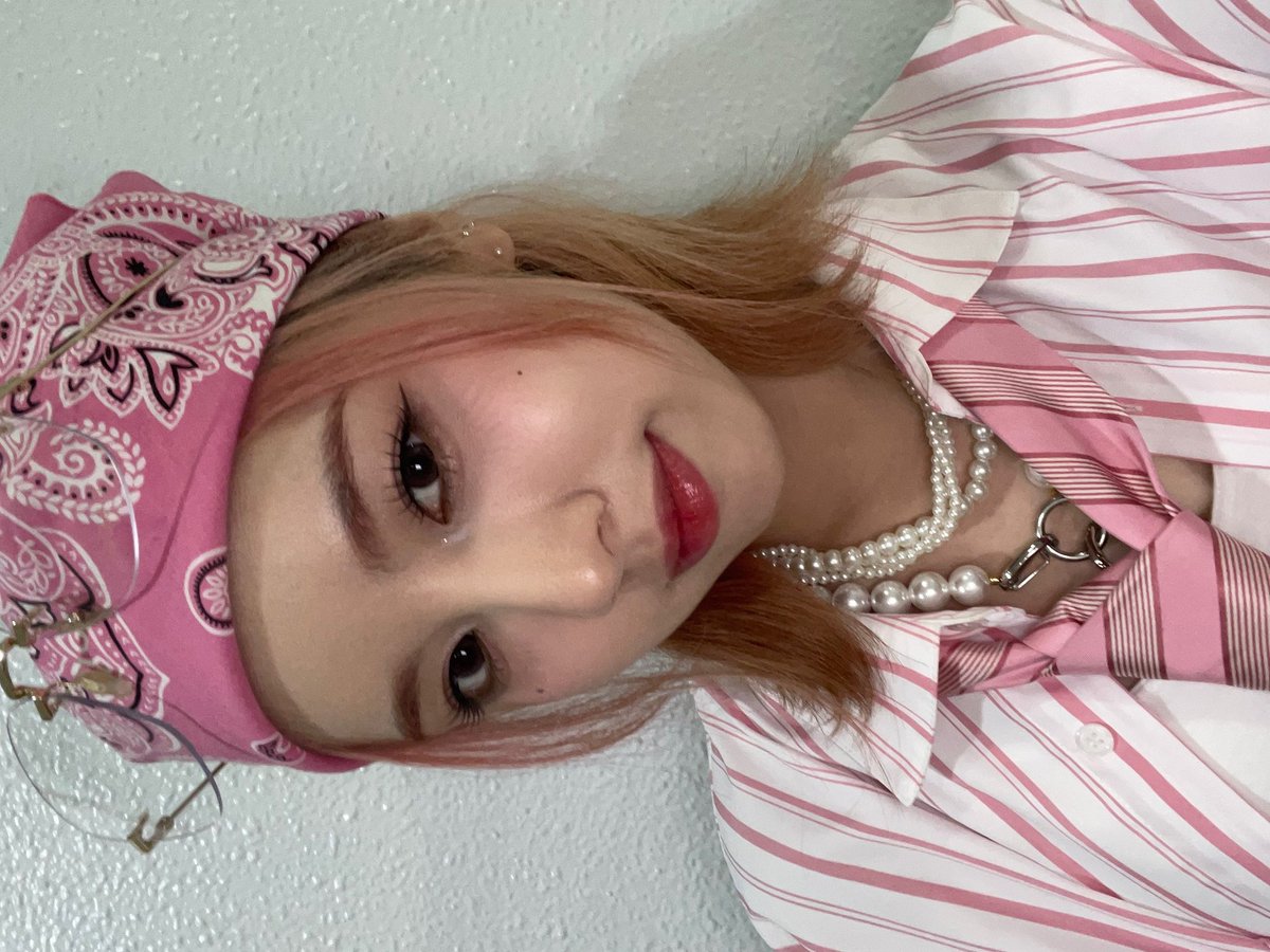 1uv_wy's tweet photo. 핑머단니쥬음....🥺💗
#WOOAH #우아 #LUCY #루시 https://t.co/TW20T9aoFV
