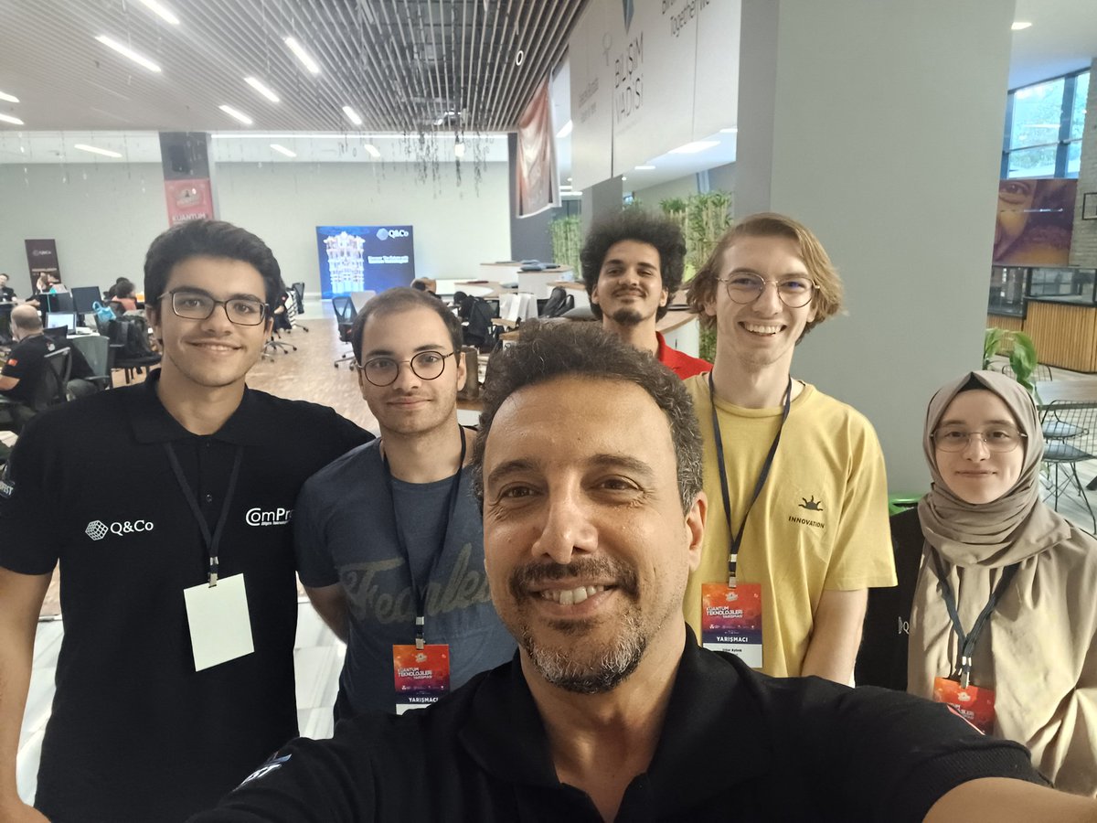 Danışman&amp;Mentor olarak görev aldığım Teknofest kapsamında, Q&amp;Co katkıları ile düzenlenen Kuantum Hackatonu 2025 (Yazılım) yarışmasında İTÜ ekipleri de Finalist olarak yarıştı.