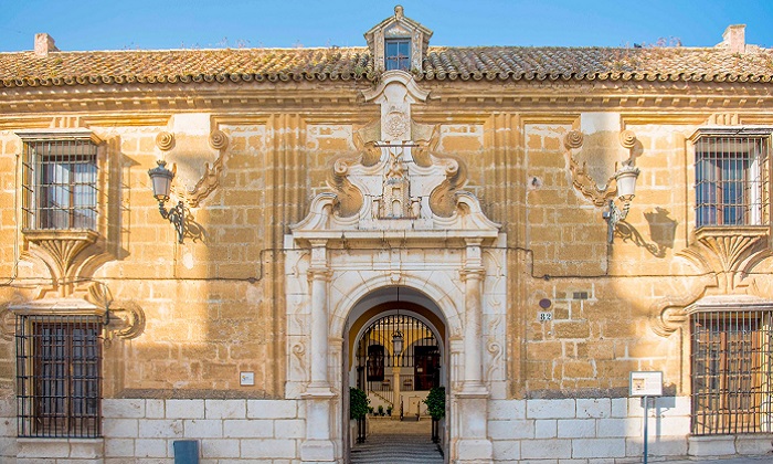 El Ayuntamiento de #Osuna prepara un reglamento para el uso del futuro centro de participación ciudadana en la antigua Audiencia 

🎙️ La alcaldesa Rosario Andújar explica las actuaciones que se ejecutan para su apertura 

andaluciacentro.com/sevilla/osuna/… a través de <a href="/AndaluciaCentro/">Ser Andalucia Centro</a>