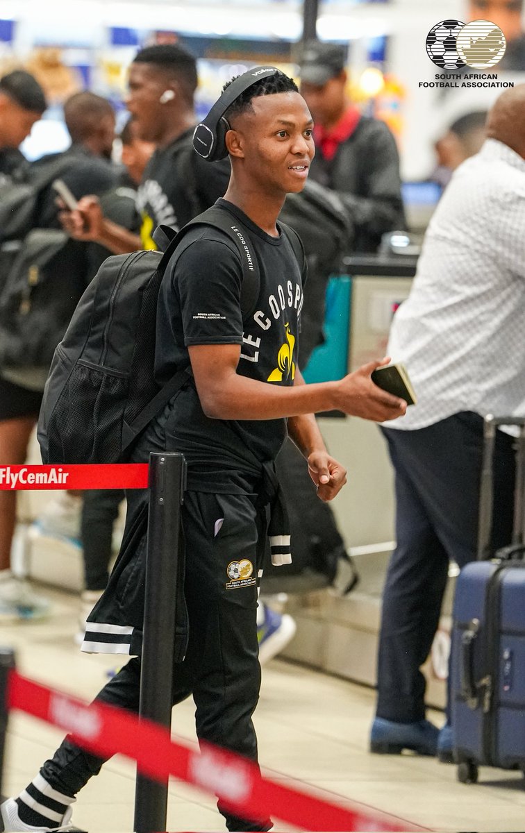 BafanaBafana's tweet image. Bafana Bafana about to fly out to Bloemfontein ahead of tomorrow night's 2026 FIFA World Cup qualifier against Lesotho at the Free State Stadium.
#BafanaPride

@SABC_Sport