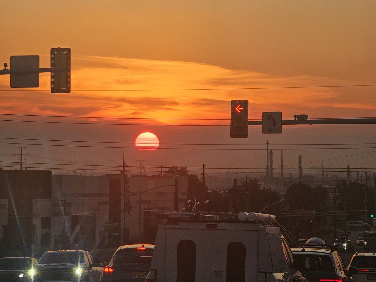 Buenos dias gente y Feliz jueves.