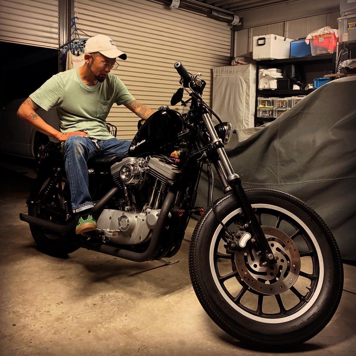 初試走とその後。

とりあえず諸々やらなきゃいかん事はありますが、とりあえずエンジンかかるようにして走ってみる。

とにかく...

彼はハーレーオーナーにならはりました。