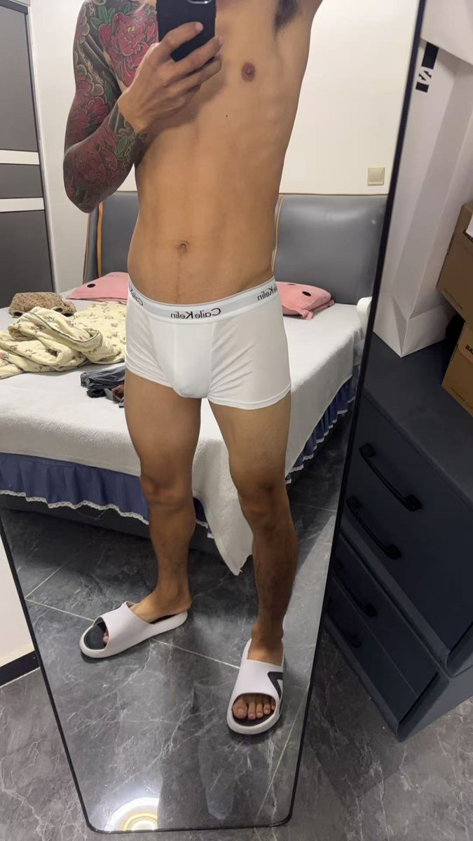bw536rush's tweet photo. 需要直男原味内裤袜子 私聊 东北纹身爷们 https://t.co/9ijchm6odH