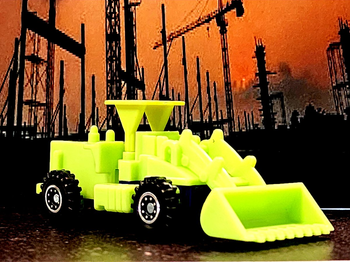 SwChamp's tweet photo. Today's #ActionFigureoftheDay is the Gen 1 Constructicon Scrapper! Scrapper is the engineer of the Constructicons. While the other Constructicons put their masterpiece together, Scrapper is the one who designs everything.  Scrapper forms the Left Leg of Devastator https://t.co/ITbTOBEkWS