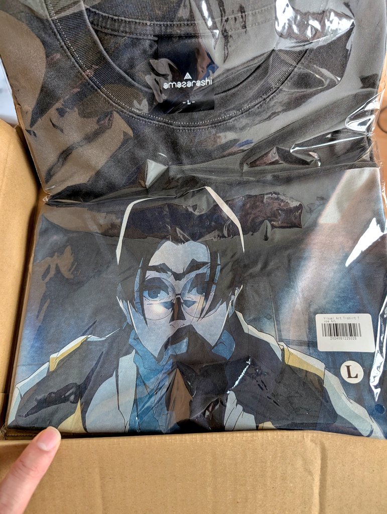 「自分が声を担当したキャラクターの公式グッズを持つ」という声優になってからの密かな夢が叶い、今日1日はご機嫌でした。

大切に着ていこうと思います。

#amazarashi
#ゴースト
#ひまわり