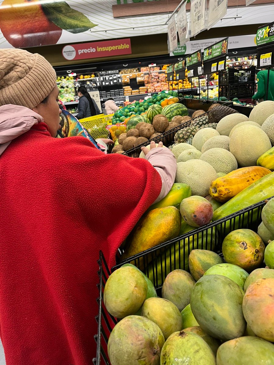 ALCSORACA's tweet image. Gracias a la alianza con la @FundacionExito, la @GobBoyaca, @SecSocialBoyaca, 21 madres gestantes Y lactantes de nuestra #ComunidadSoraquense hicieron su 5.ª redención de bonos nutricionales.
¡Seguimos comprometidos con la primera infancia!
#Lactatón #ConLasGoticasNutrimosVidas