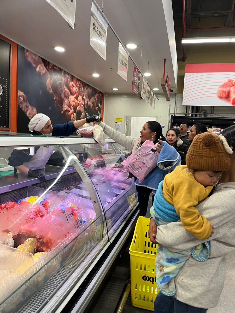 ALCSORACA's tweet image. Gracias a la alianza con la @FundacionExito, la @GobBoyaca, @SecSocialBoyaca, 21 madres gestantes Y lactantes de nuestra #ComunidadSoraquense hicieron su 5.ª redención de bonos nutricionales.
¡Seguimos comprometidos con la primera infancia!
#Lactatón #ConLasGoticasNutrimosVidas