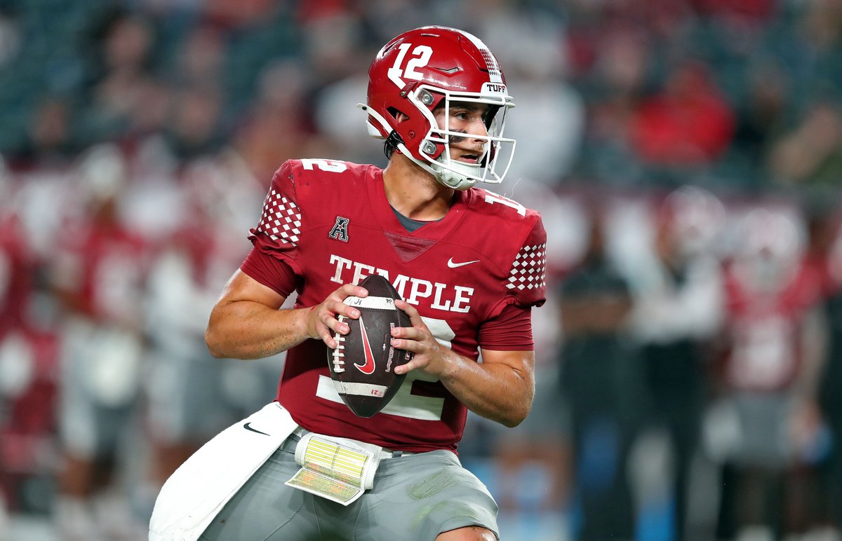 The nation's highest-graded players on offense from Week 1:

QB: Evan Simon, Temple (90.7)
RB: Lincoln Pare, Texas State (86.6)
WR: K.D. Hutchinson, Western Kentucky (93.1)
TE: Dorian Thomas, New Mexico (87.3)
OT: Drew Azzopardi, Washington (89.6)
OG: Anex Cooper, Miami-FL (89.4)