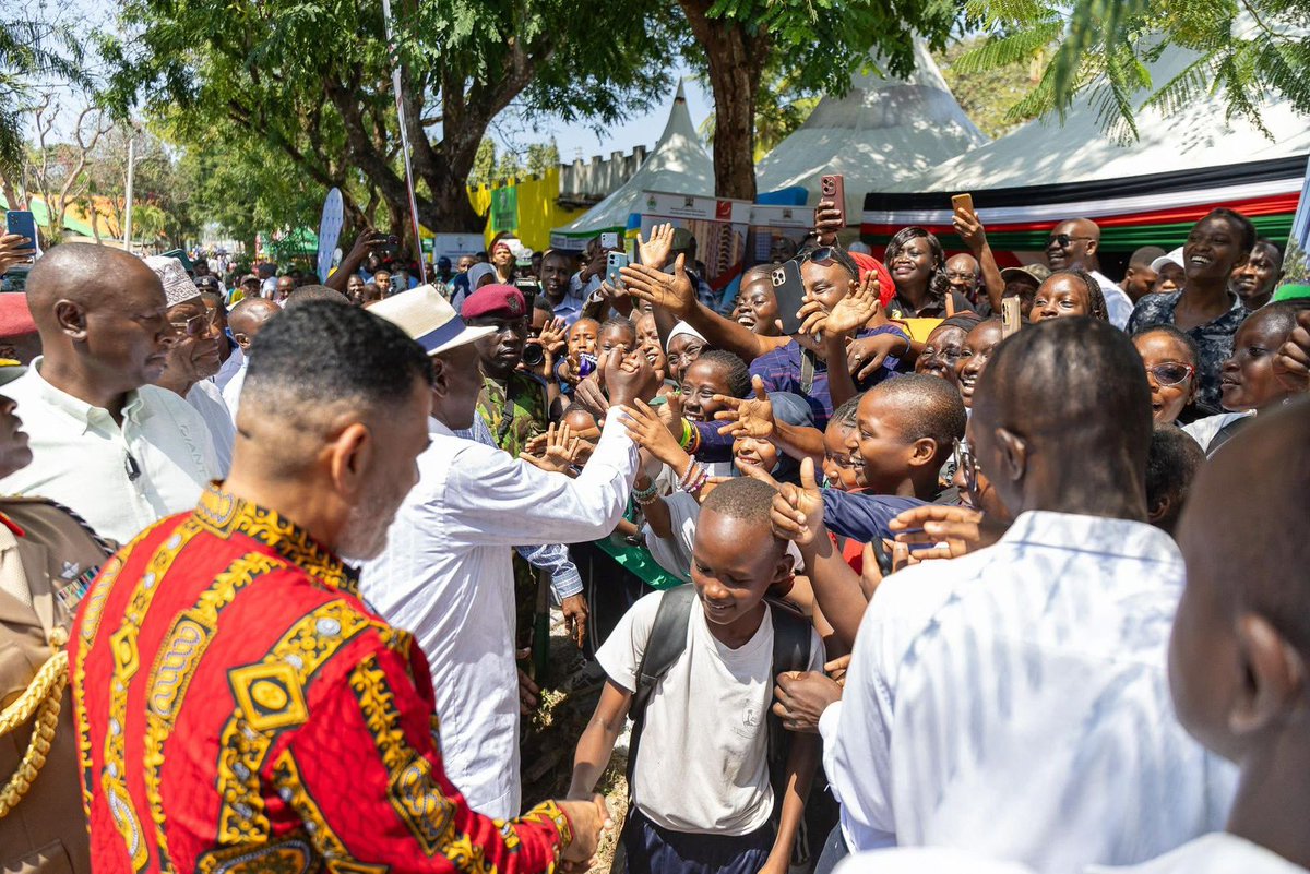 A_S_Nassir's tweet photo. Mombasa had had the distinct honor of hosting H.E. President @WilliamsRuto for the official opening of the Mombasa @AgriSocietyOfKe International Show. https://t.co/MJYKygKETN