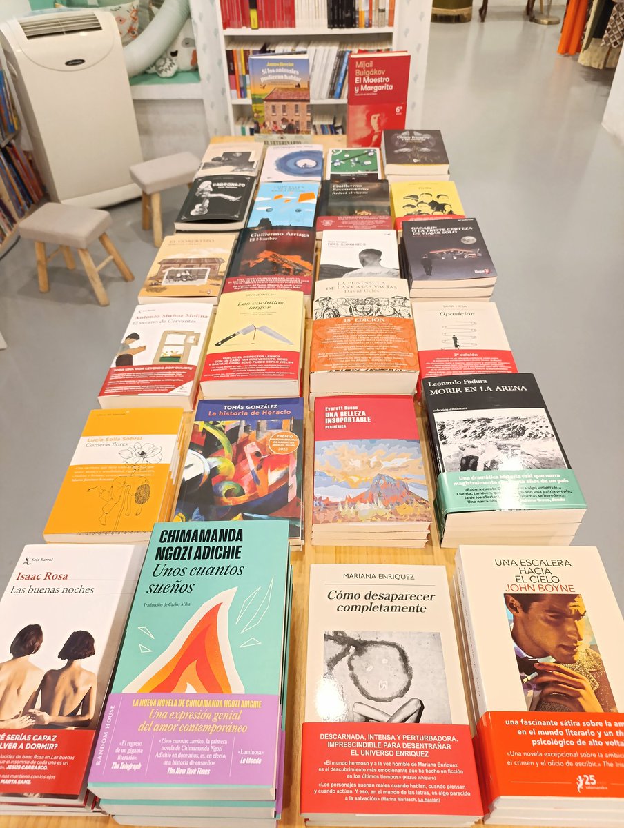 No sé si leer nos hace mejores personas. Lo único que sé es que cuando llega septiembre y comenza a llegarnos la rentrée literaria me pongo cachondo perdido.