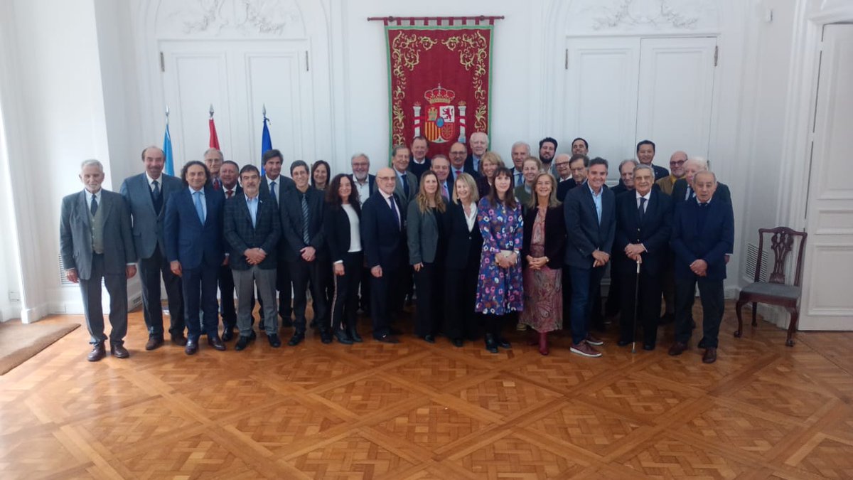 La Cámara Española de Comercio fue anfitriona del encuentro mensual de la Unión de Cámaras Extranjeras y Binacionales (UCCEB), realizado en la Embajada de España en Buenos Aires. #UCCEB #CECRA  #EmbajadaDeEspaña #CámarasBinacionales 
cecra.com.ar/ap_noticias.ph…